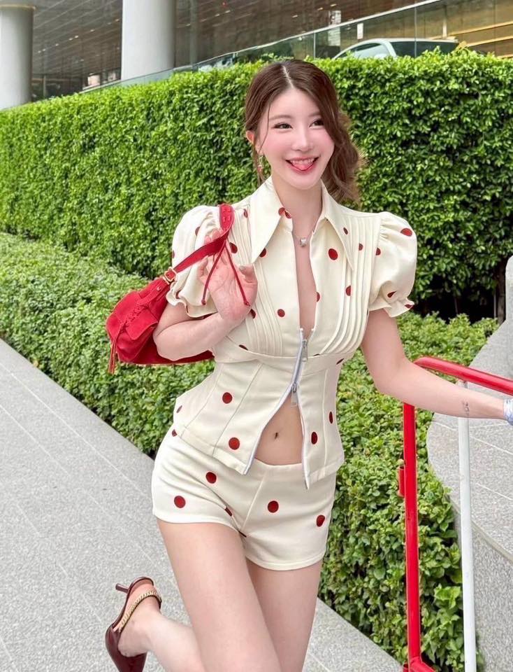 KITTI-T Set (2) ชิ้น เสื้อ+กางเกง เติมความสดใสด้วยลายจุดสุดคิวท์